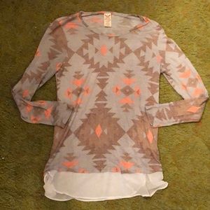 Faded glory light weight tribal sweater size small